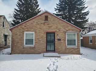 5246 N 27th St, Milwaukee, WI 53209