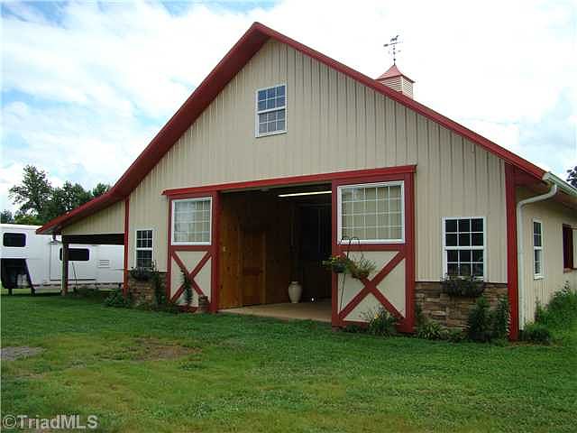 1st image of 44 Fieldstone Dr