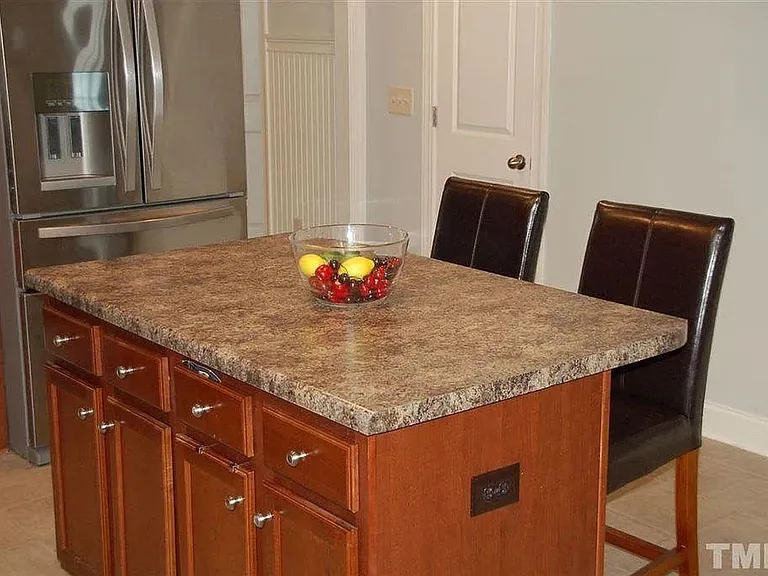 109 Windy Creek Ln — Photo 8