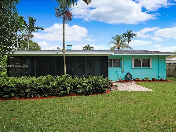 2nd image of 20500 Leeward Ln