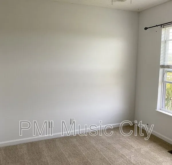 3933 Bridgeview Ln — Photo 15
