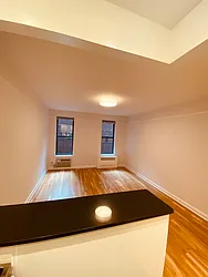 Rented by Metropolis Real Estate of Manhattan