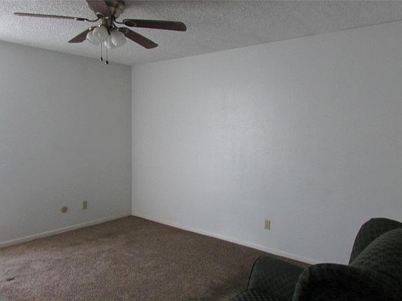 4th image of 3919 Fairmont Pkwy APT 244