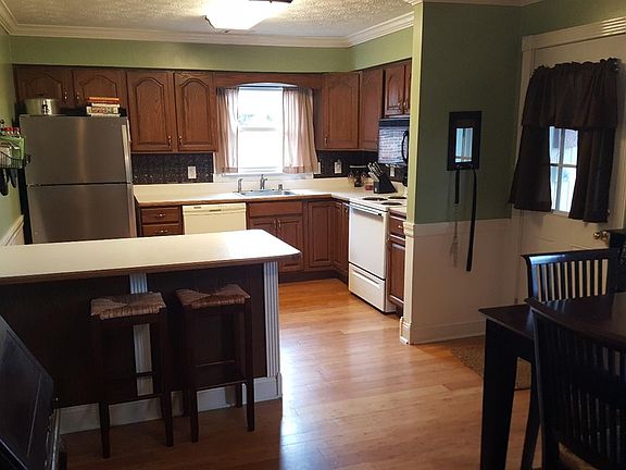 4th image of 120 Lynnwood Dr