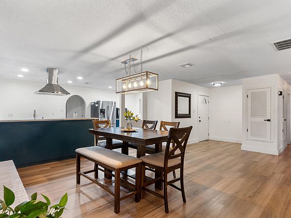 5th image of 5220 La Taste Ave