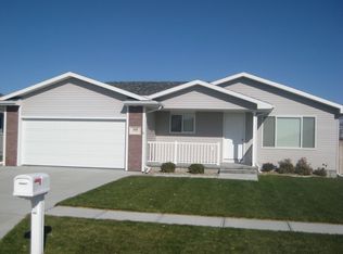 1016 E 15th St, Kearney, NE 68847