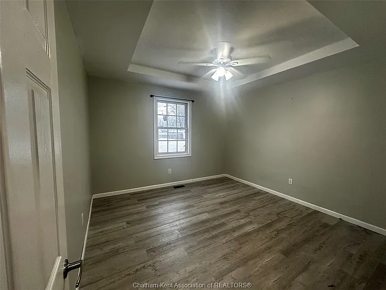 110 Victoria St — Photo 14