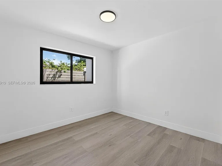 37 NW 59th St #4B — Photo 7