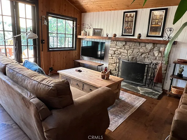 456 S Skyline Dr — Photo 22