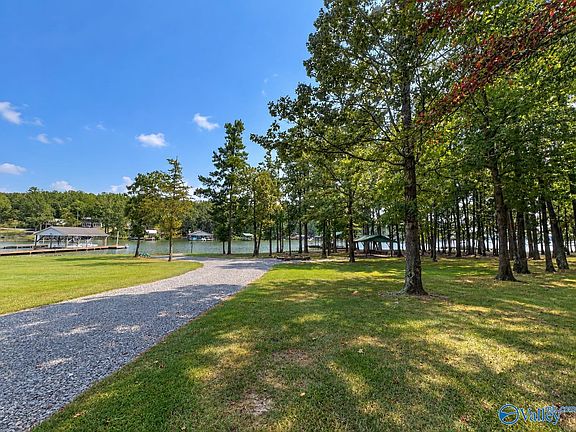5th image of 575 County Road 102