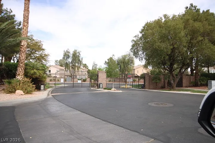 947 Whispering Grove Ave — Photo 5