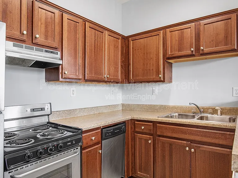 1124 Hull St #D — Photo 9