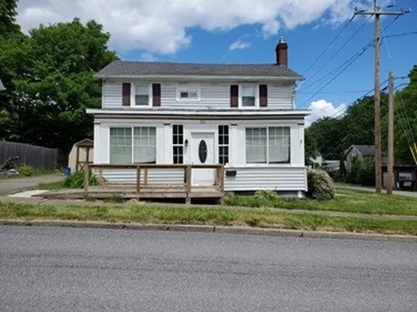 62 Murray St, Mount Morris, NY 14510