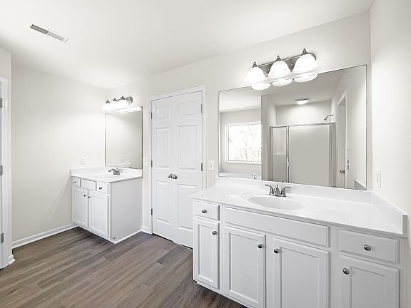 5th image of 1295 Creekside Dr