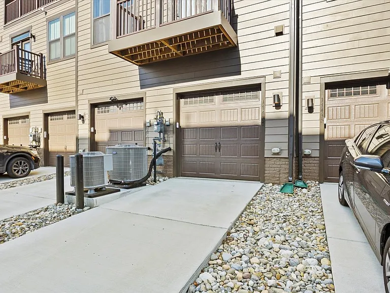 17437 Southern Shores Dr — Photo 16