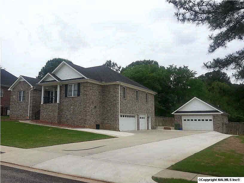 1st image of 110 Ada Dr SE