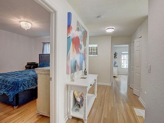 5th image of 330 SW 8th St APT 16