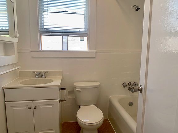 5th image of 230 Oak St #34