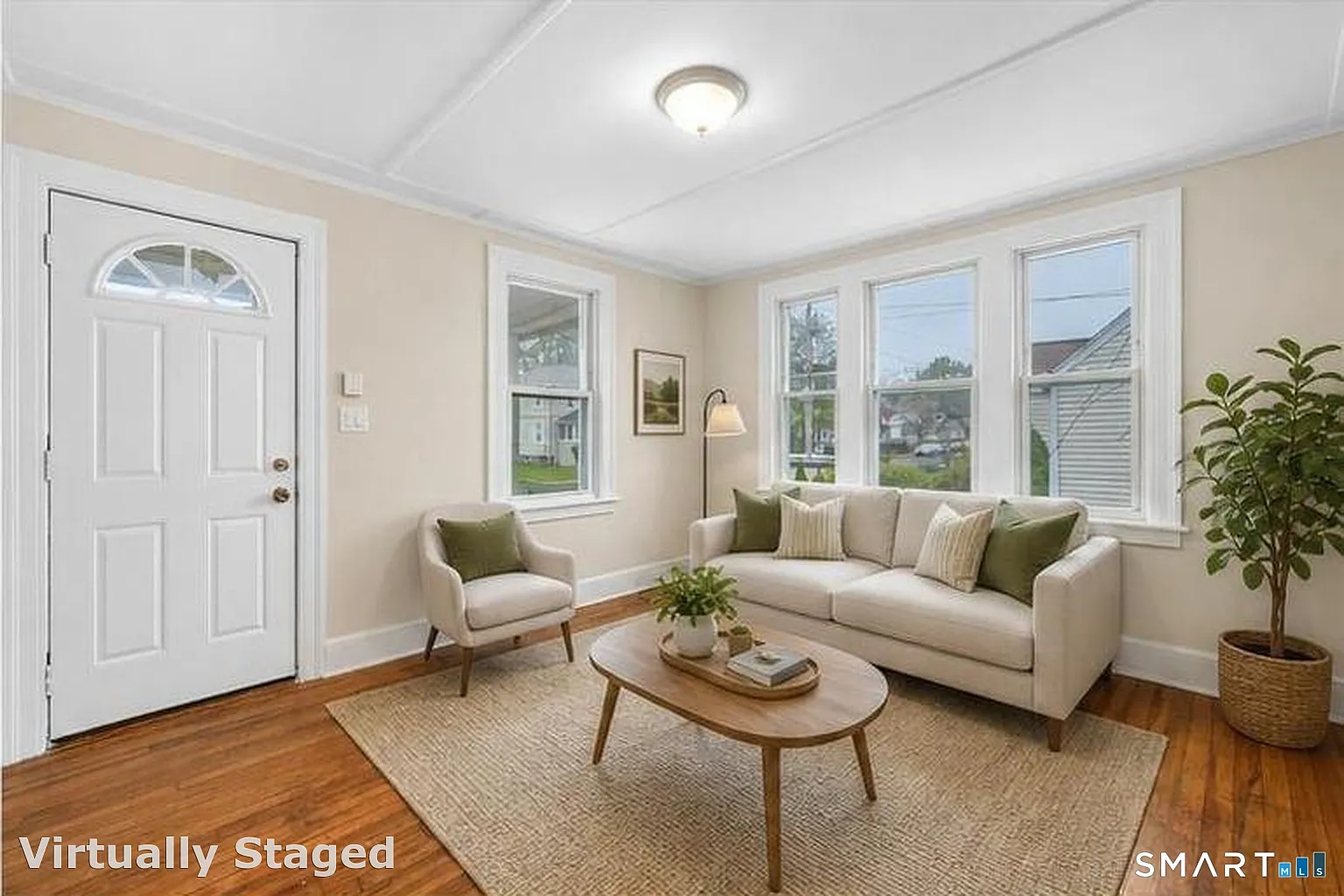 3 bed, 1.0 bath, 2112 sqft, $1,950 — Photo 2