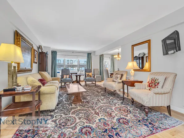 345 East 56th Street image 1 of 7