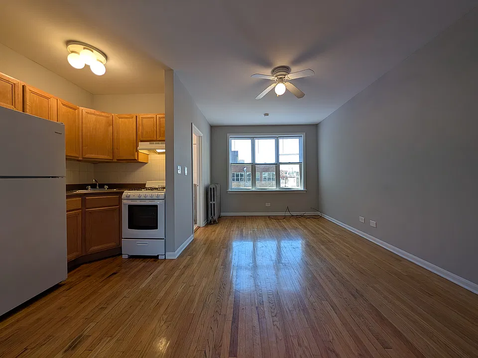 1014 W Dakin St #305