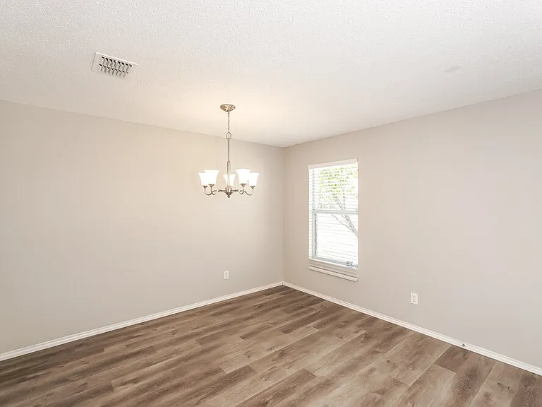 2908 Cottage Ln — Photo 6