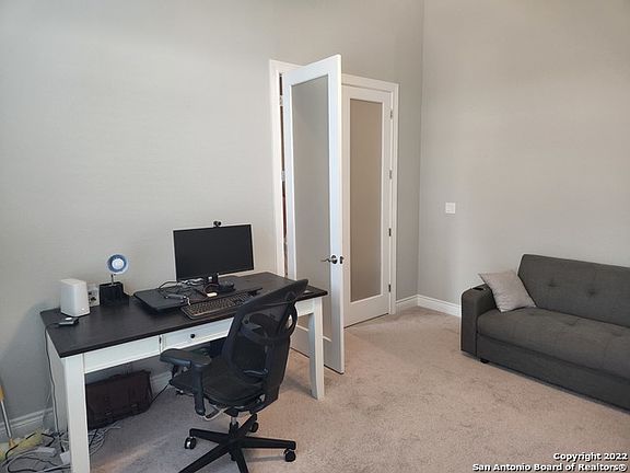 3rd image of 938 Vista Placera