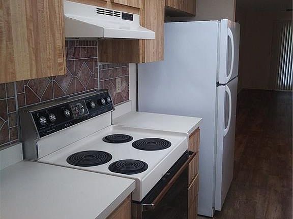 5th image of 810 E Gilchrist Ct APT 3A
