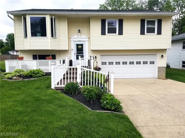 109 Meadowfield Ct, Elyria, OH 44035