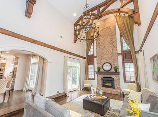 5 Beacon Hill Dr, Chester, NJ 07930