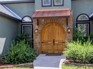 918 Timberwood Ln, Uvalde, TX 78801