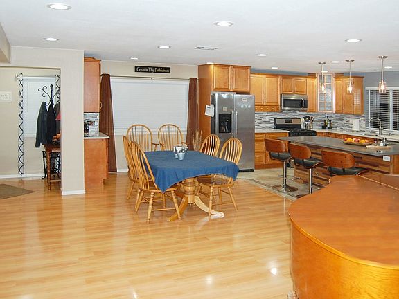2nd image of 364 Wilson Dr