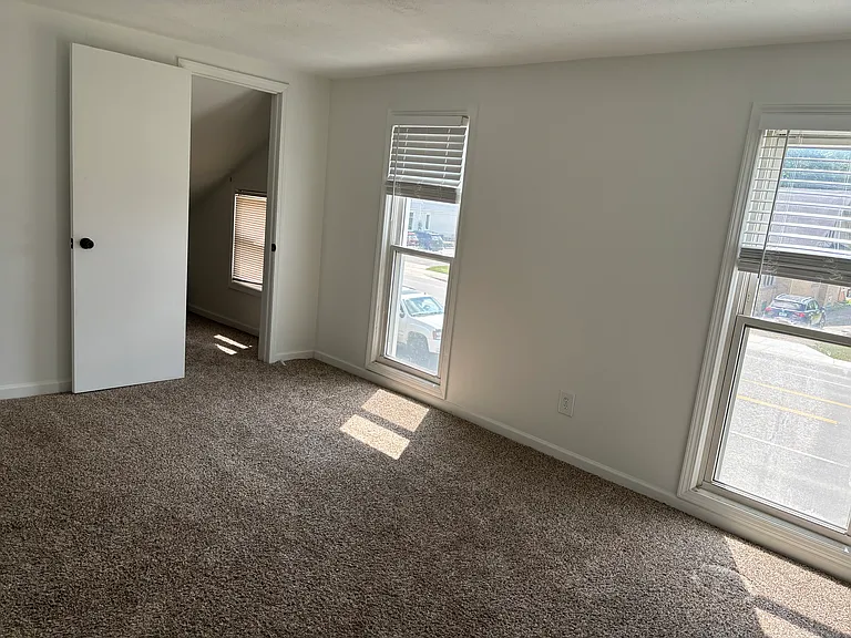 62 N Washington St #2 — Photo 3