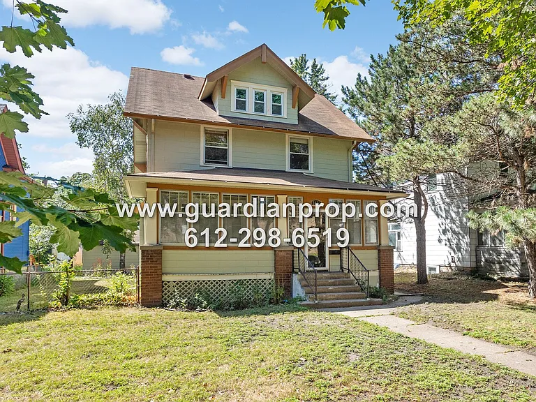 1612 Minnehaha Ave W — Photo 1