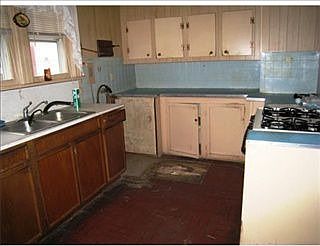 3rd image of 81 Wawanda Ave