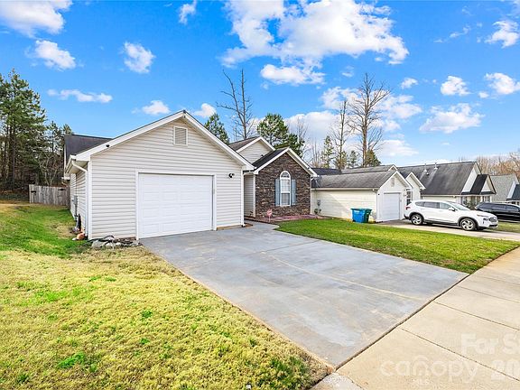 2nd image of 3720 Maggie Laney Dr