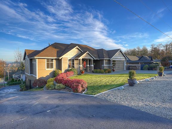 3rd image of 1417 Firland Dr