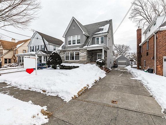 2nd image of 28-25 212th St