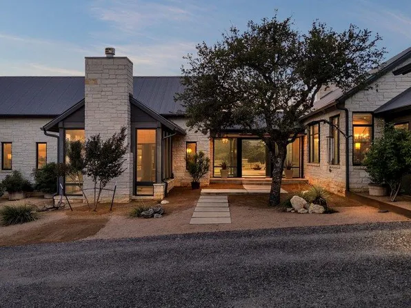 417 Summit Spring Ln, Johnson City, TX 78636