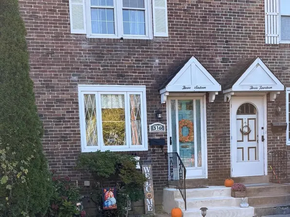 316 Westmont Dr, Collingdale, PA 19023