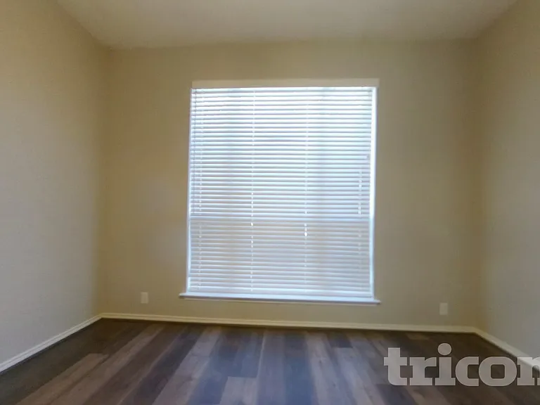 4504 Vista Meadows Dr — Photo 4