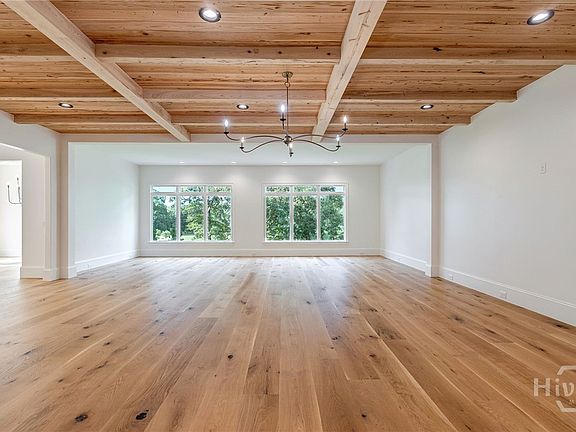 5th image of 1321 Garrett Road