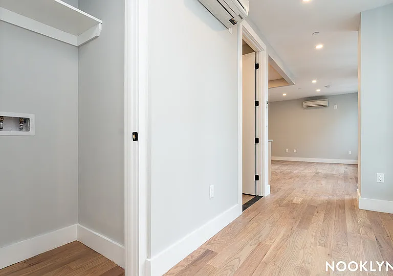 31-61 Vernon Blvd #8Z — Photo 8