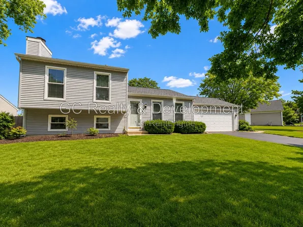 1790 Indian Wells Cir, Elgin, IL 60123