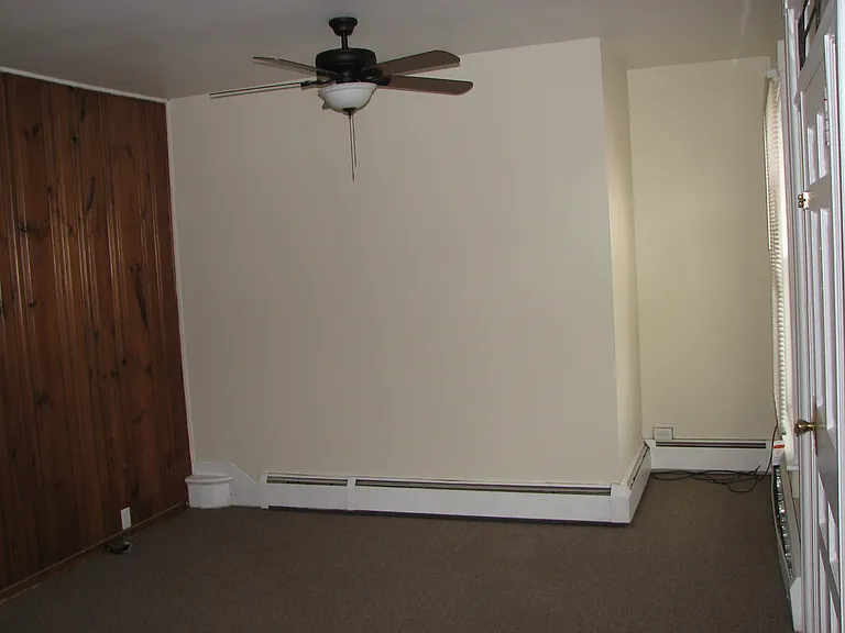 Living Room (looking north)