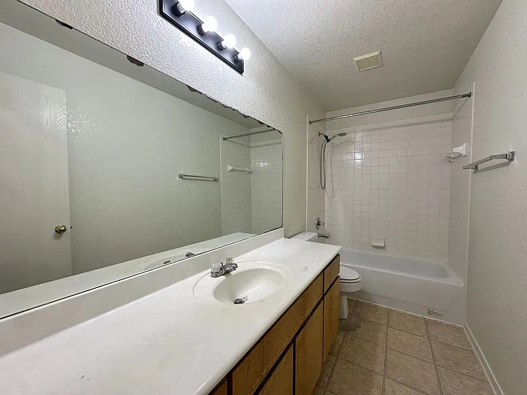 2207 Indian Trl — Photo 15