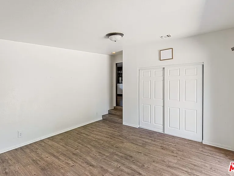 Side Bedroom