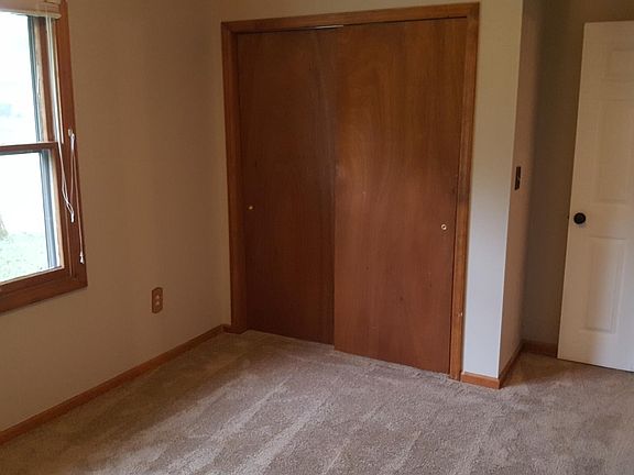 Second upstairs bedroom