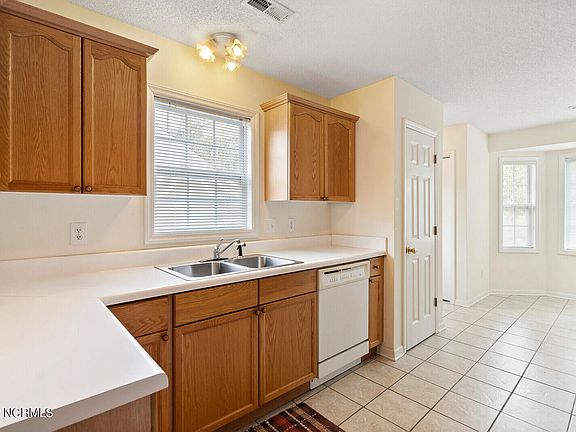 5th image of 781 Eden Drive
