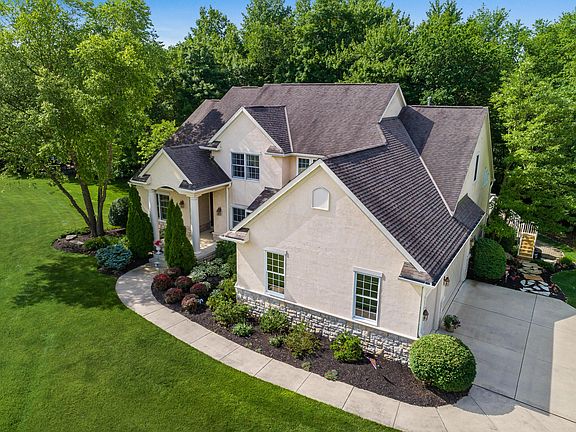 3rd image of 711 Hawksbury Way